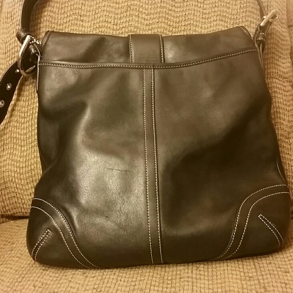 Authentic Coach crossbody - Picture 2 of 4
